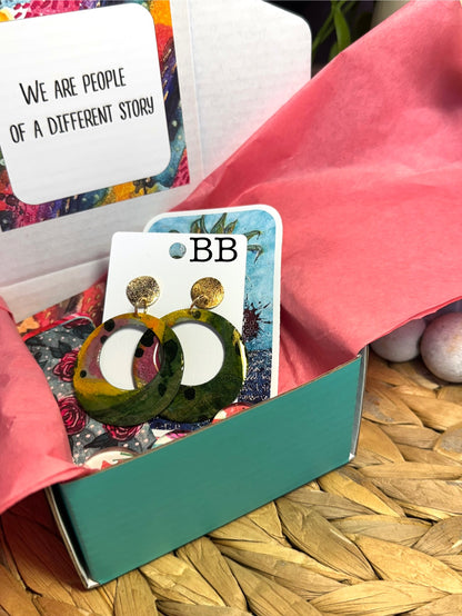 Signature Style Subscription Box! You Pick: April/May 2025