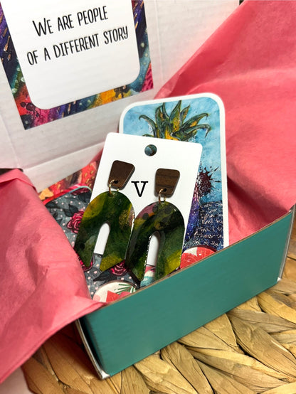 Signature Style Subscription Box! You Pick: April/May 2025