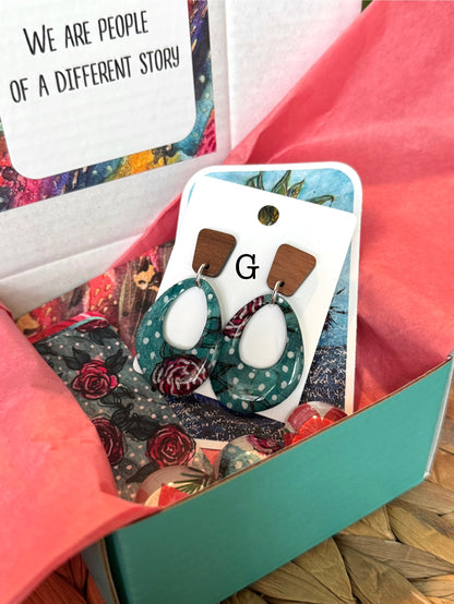 Signature Style Subscription Box! You Pick: April/May 2025