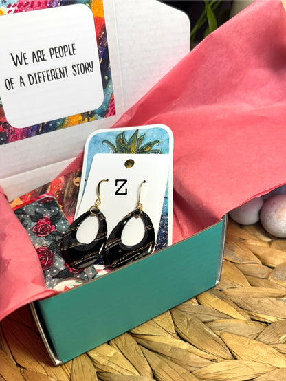 Signature Style Subscription Box! You Pick: April/May 2025