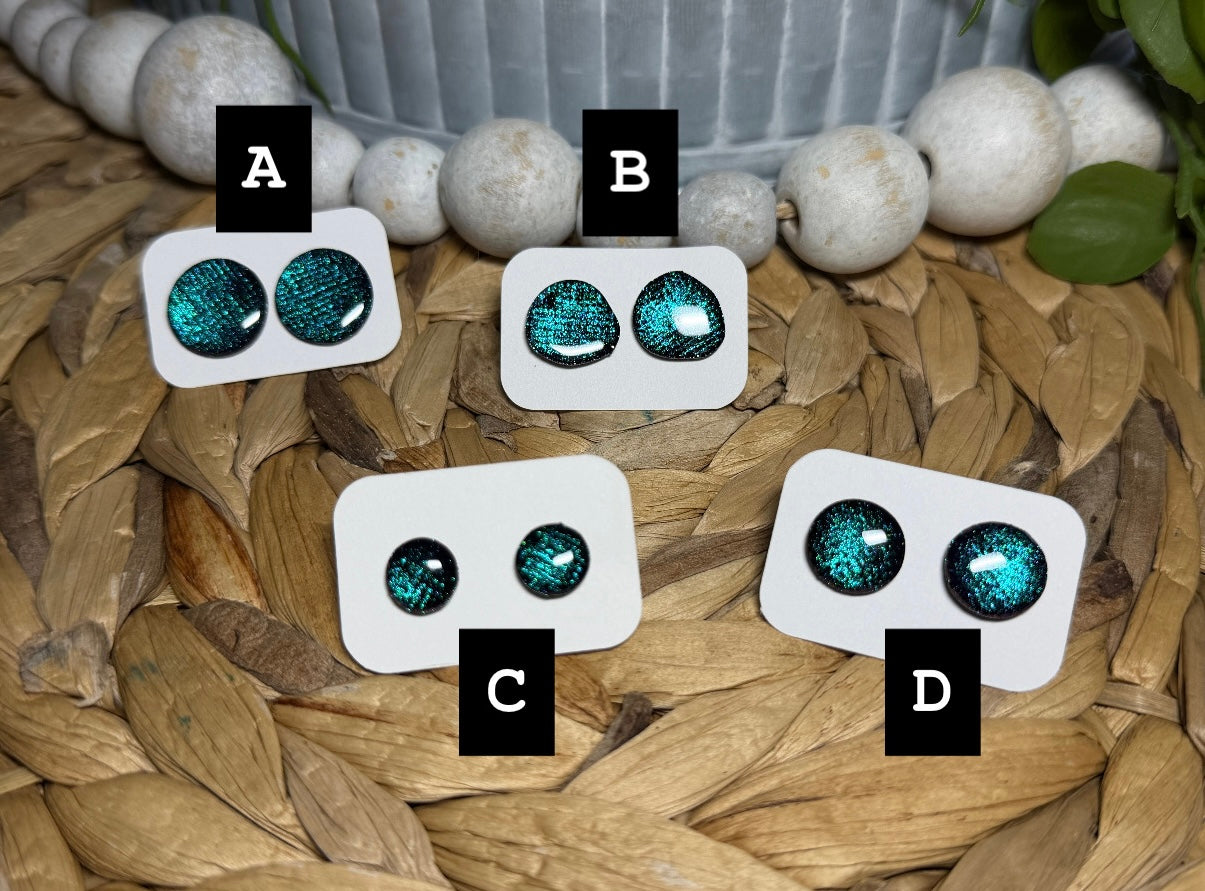 Color-shift stud earrings!